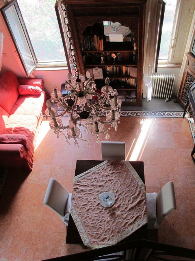 Budget Romance Tower Studio Leilighet Lari Eksteriør bilde